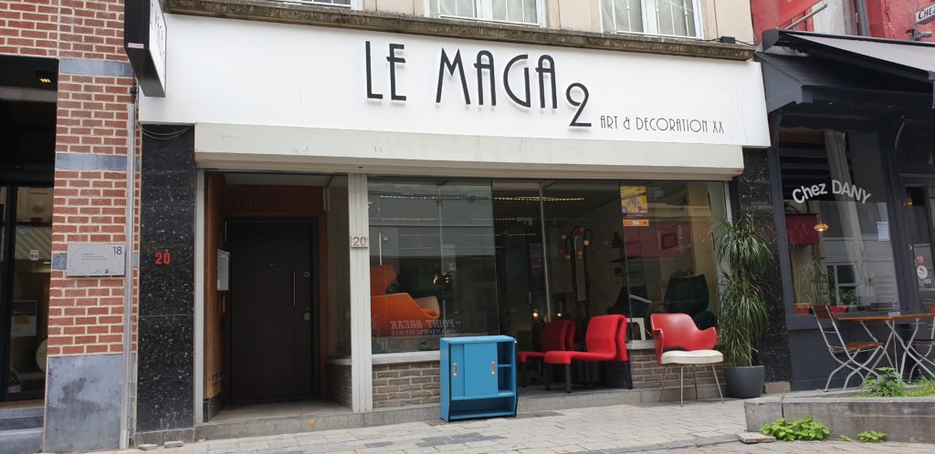 Rez de chaussée commercial à louer à Charleroi