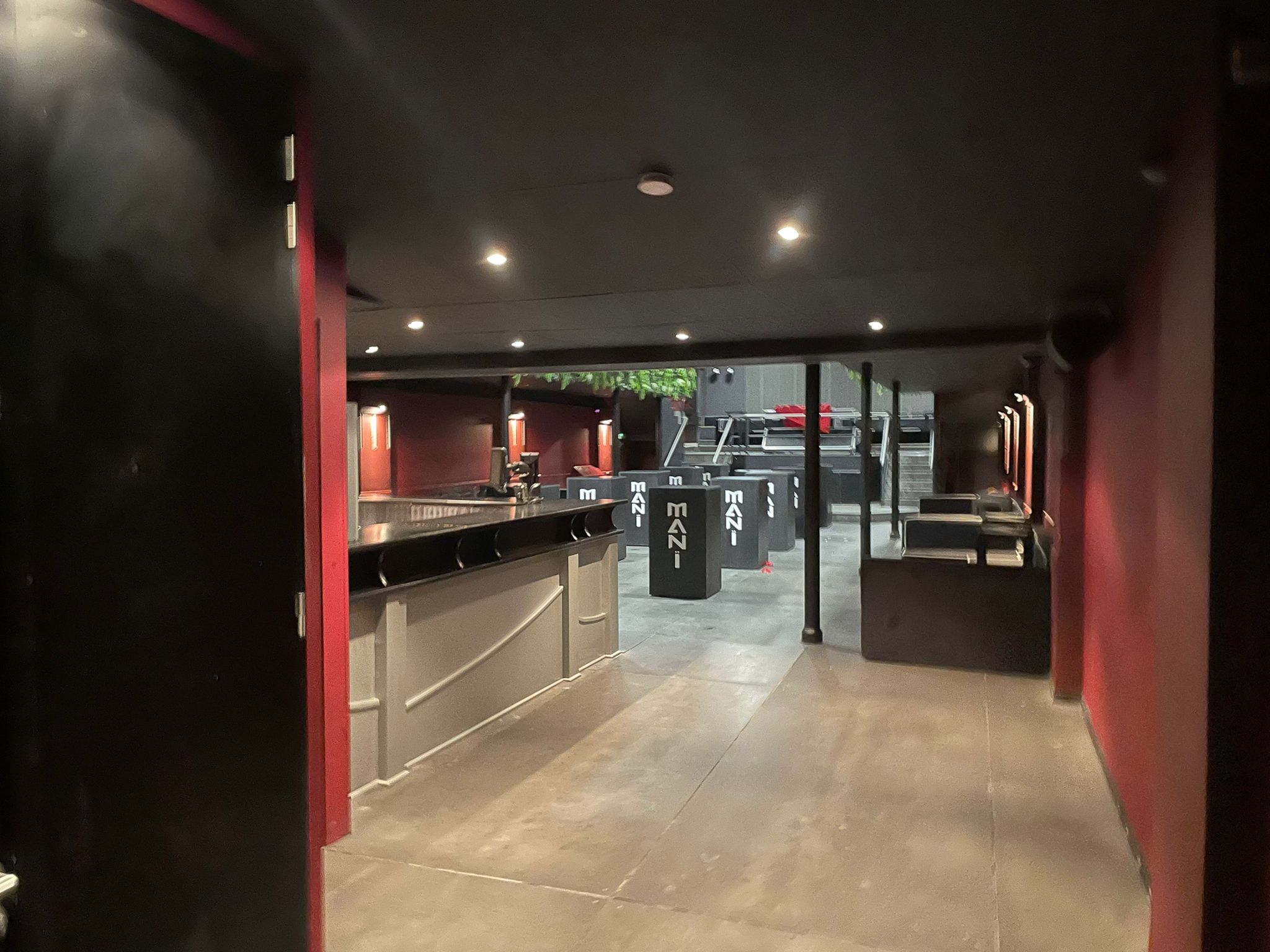 Ventes de parts de société détenant en location un immeuble de 1000m².