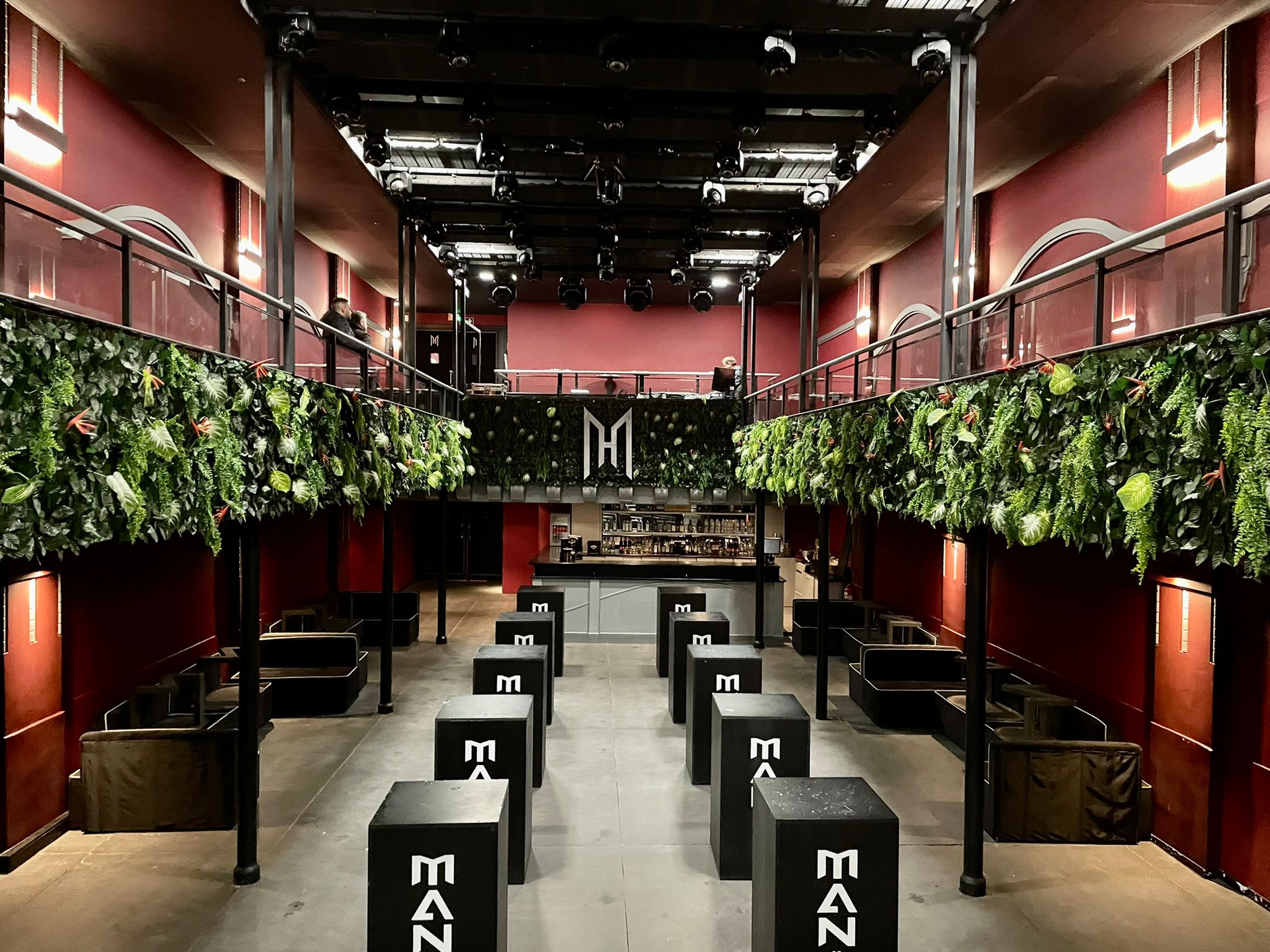 Ventes de parts de société détenant en location un immeuble de 1000m².