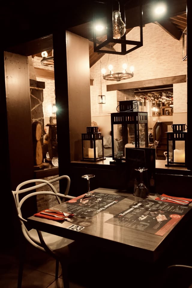 Restaurant réputé à remettre – Plus de 67 ans d’activité !