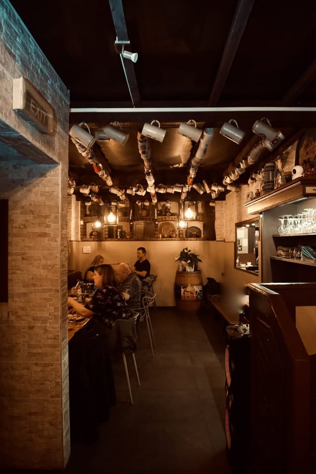Restaurant réputé à remettre – Plus de 67 ans d’activité !